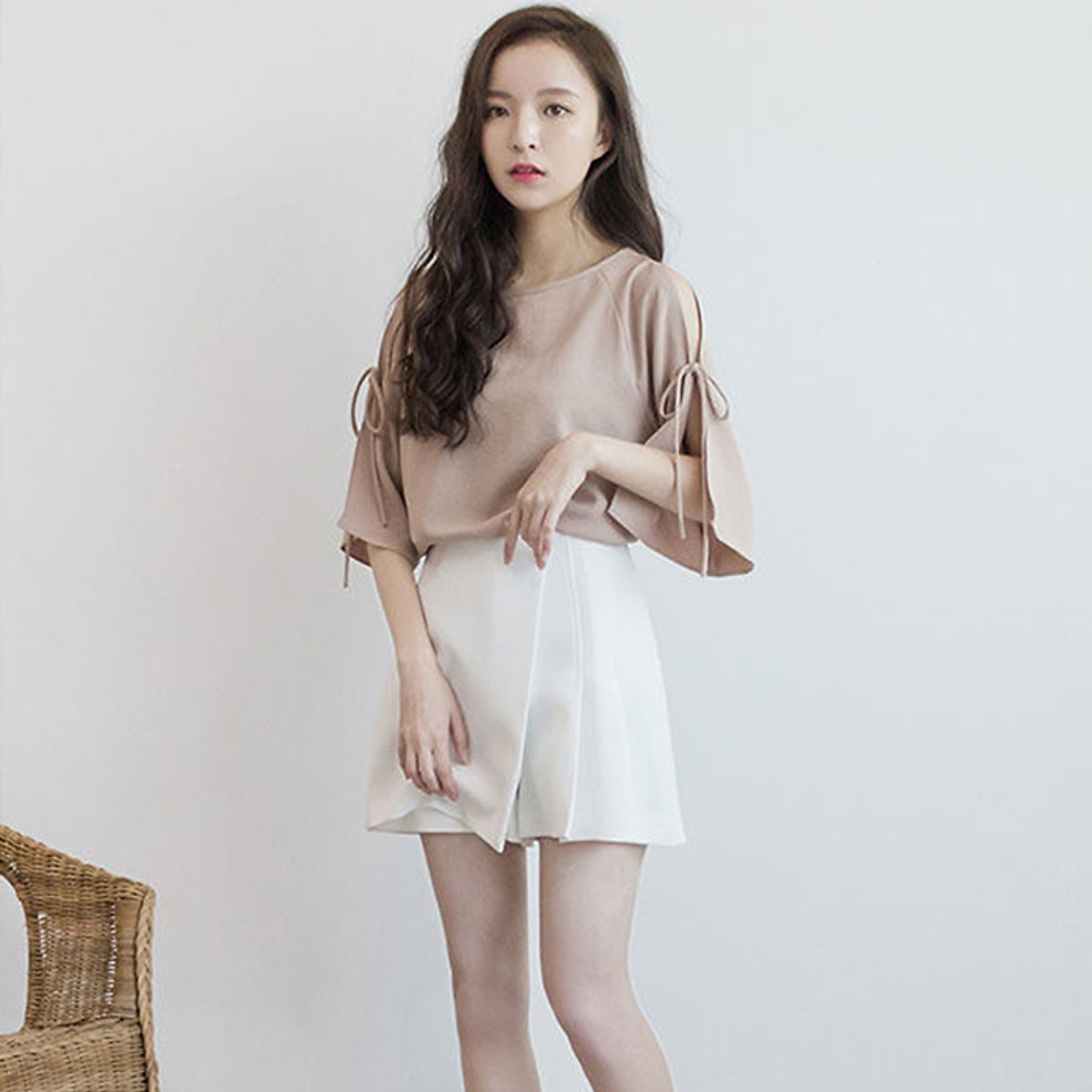 Áo kiểu nữ cổ tròn hở vai tay buộc nơ điệu đà, chất vải mềm mát, Áo Kiểu Nữ Cổ Tròn Hở Vai Tay Buộc Nơ Điệu Đà, Chất Vải Mềm Mát,