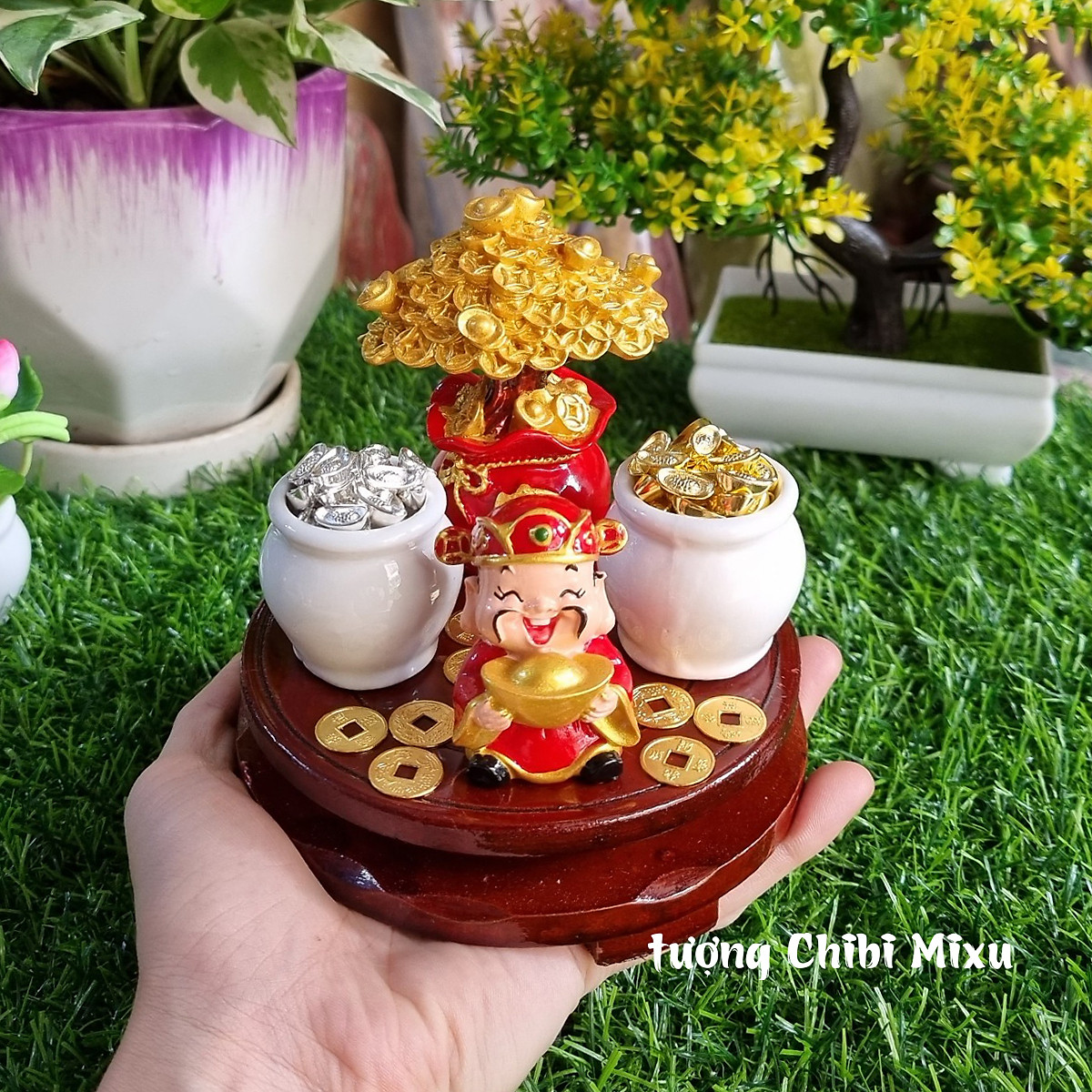 Combo Tài Lộc chibi đang trở thành xu hướng mới dành cho những ai muốn tăng cường vận may và may mắn trong cuộc sống. Với các họa tiết chibi đẹp mắt trên các vật phẩm phong thủy, combo Tài Lộc chibi sẽ giúp bạn gia tăng tài lộc và cảm nhận được năng lượng tích cực trong cuộc sống.