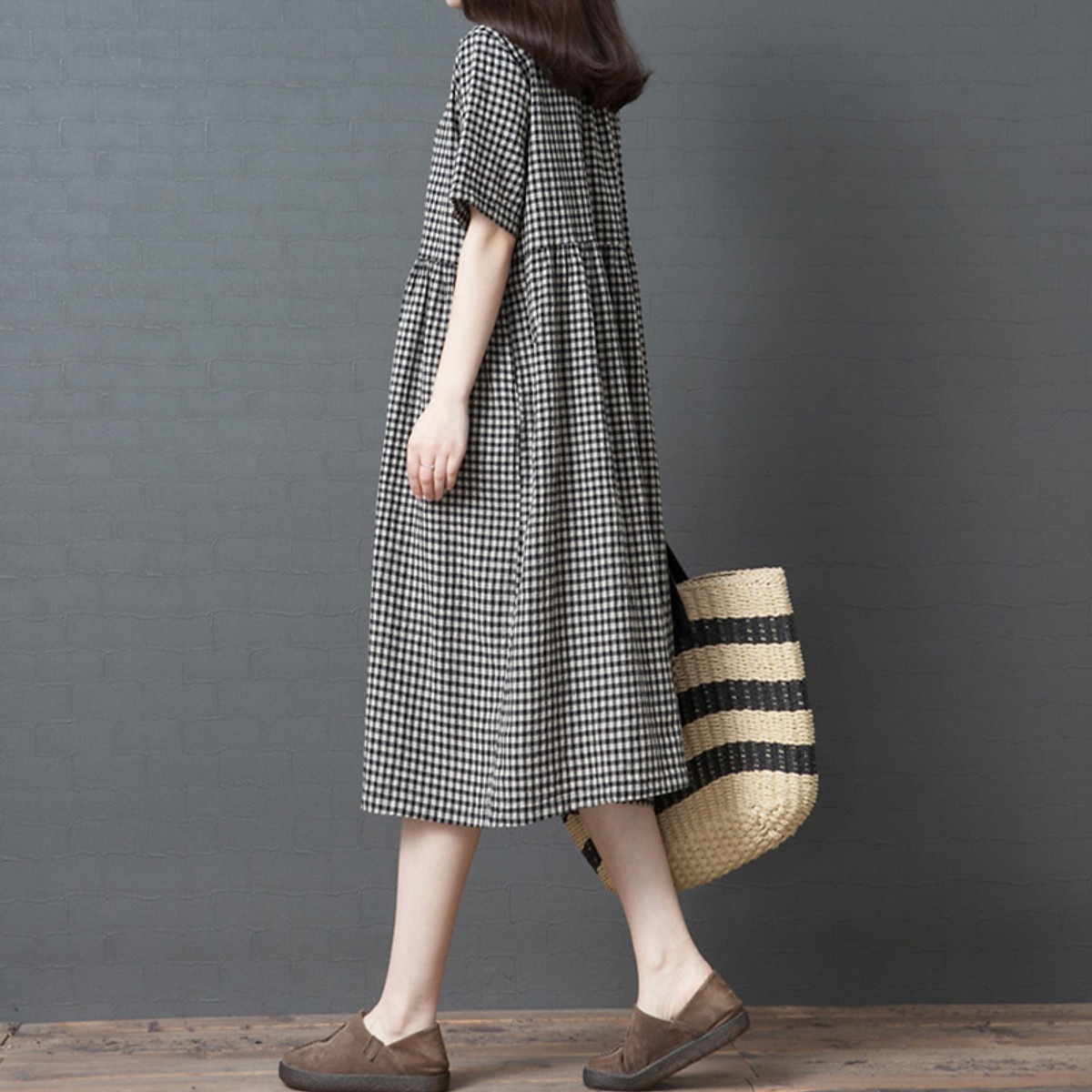 Đầm Midi Cổ Sen Tay Ngắn Dáng Suông Kẻ Caro, Váy babydoll Nữ Đũi Việt Dv158