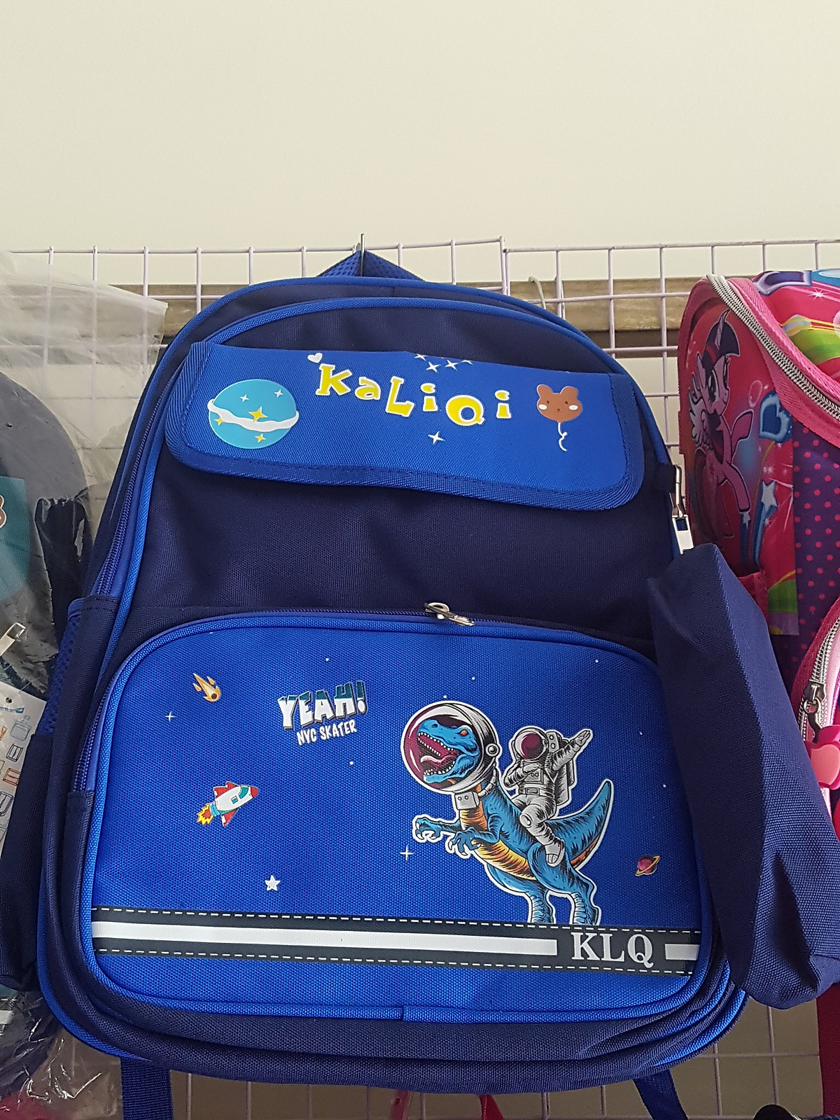 Mua Balo tiểu học - chống gù kèm túi bút - Xanh dương đậm tại Lucy