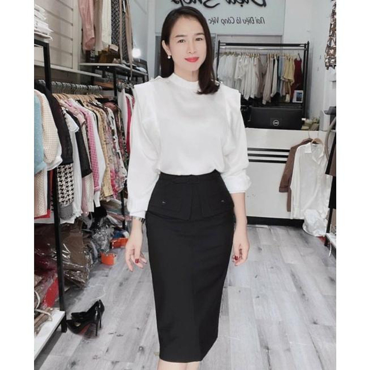 Chân váy công sở dáng xòe chữ A phối nút CV05-19 | Thời trang công sở K&K  Fashion