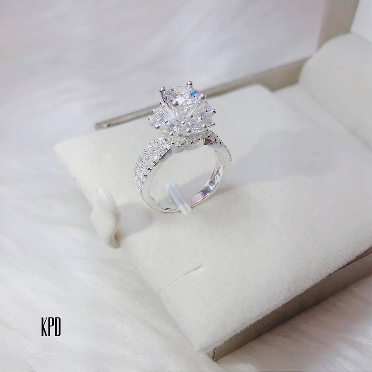 Nhẫn vàng 14k mix đá pnj hoa sen xmzth000001  pnjcomvn