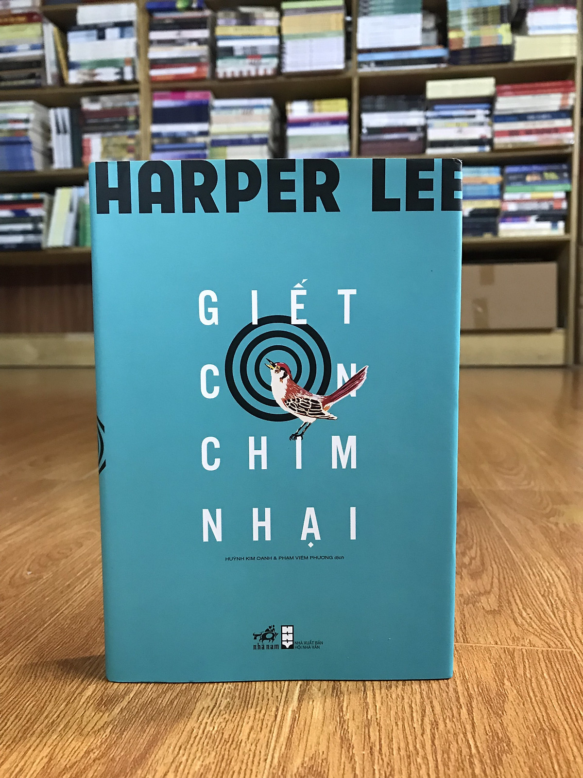 Tiểu thuyết văn học kinh điển Giết Con Chim Nhại của Harper Lee (bìa mềm tặng kèm bookmark)