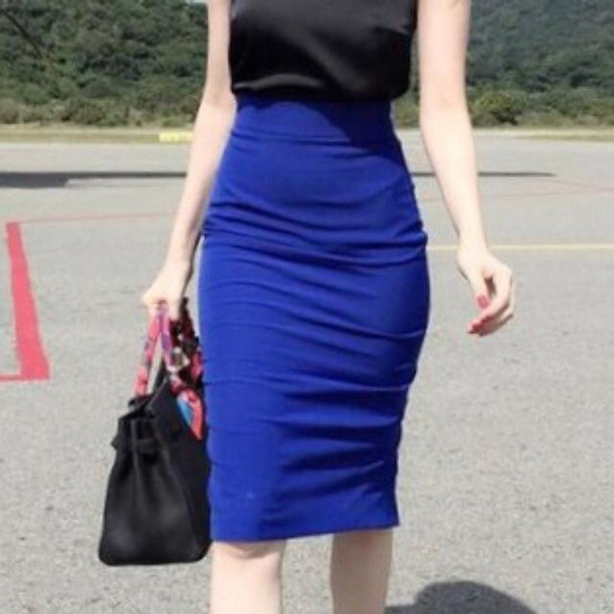 Chân váy nylon dáng dài màu xanh coban là min  NYLON RUFFLE MIDI SKIRT   COBAN  Lazadavn