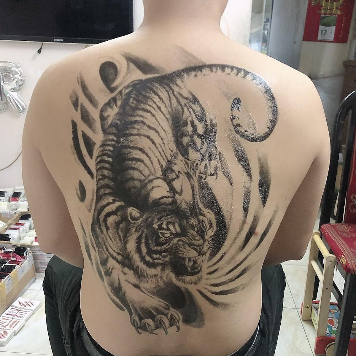 Linker Tattoo - Hình xăm đầu Hổ kín lưng mang lại vẻ đẹp của sự dũng mãnh  uy quyền Ae yêu thích inbox cho mình nhé ------------------------- ⚜Linker  Tattoo⚜️: 🏫 265 Cầu