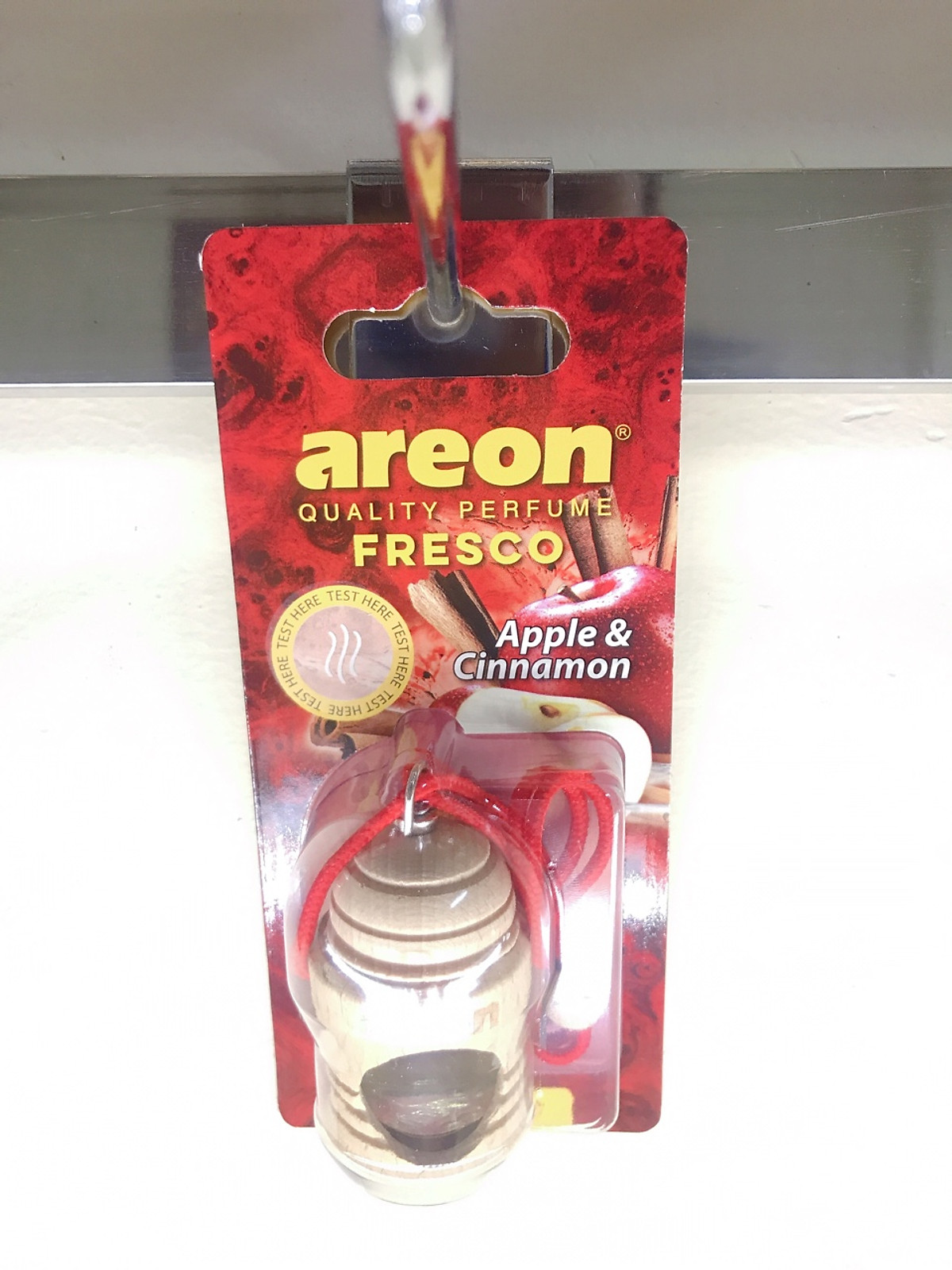 Tinh dầu treo xe hơi hương táo & quế – Areon Fresco Apple & Cinnamon (Dịu nhẹ)
