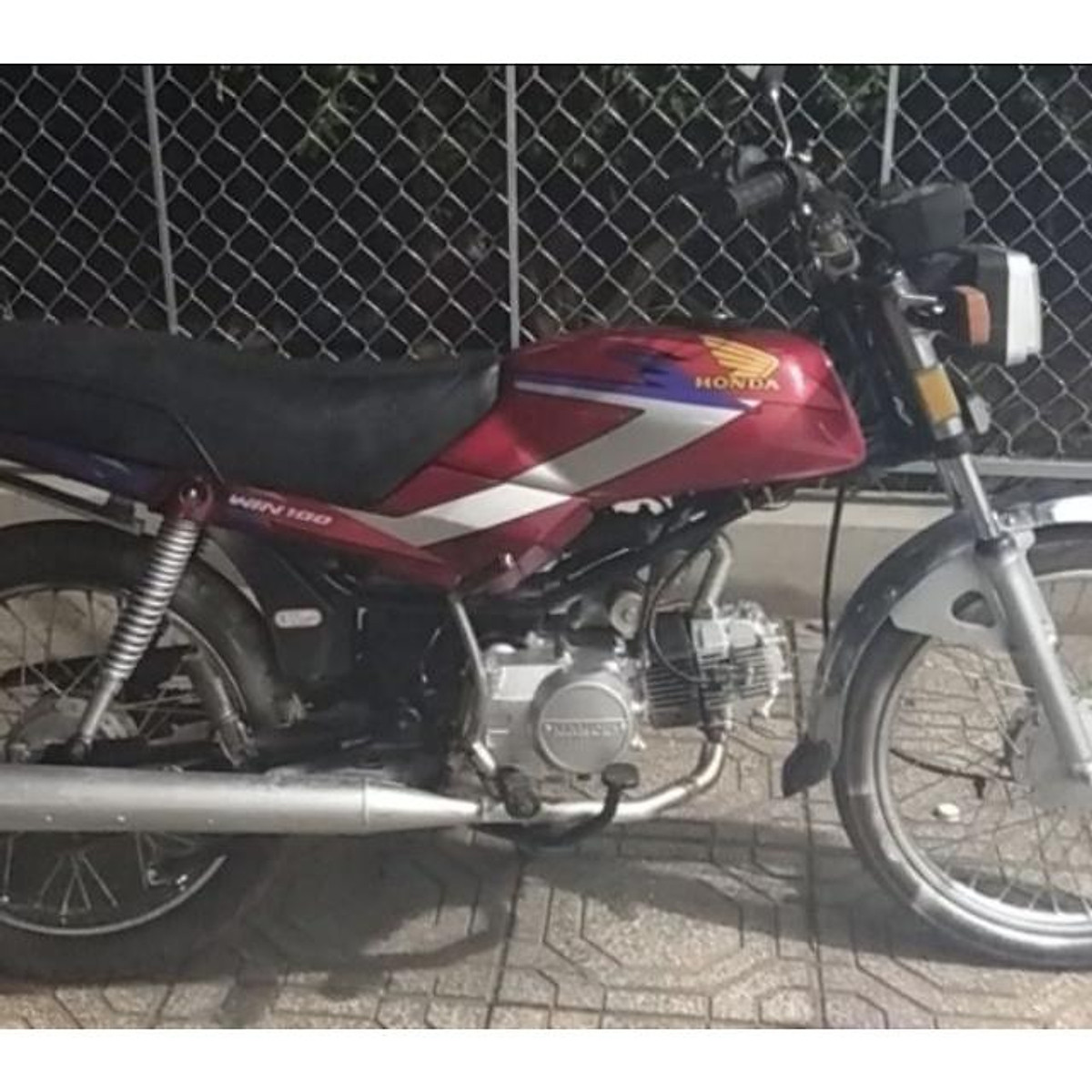 Cận cảnh xe máy Honda Win giá 100 triệu tại Hà thành  Tạp chí Doanh nghiệp  Việt Nam