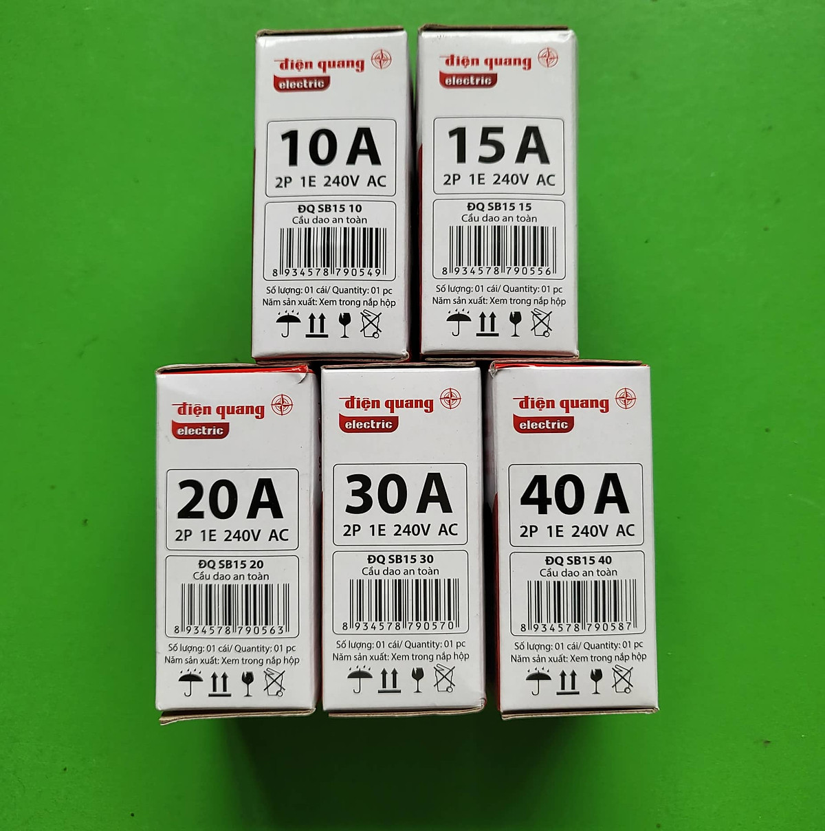 Cầu dao an toàn Điện Quang ĐQ SB15 - Aptomat CB Cóc (10A, 15A, 20A, 30A, 40A) dùng đóng ngắt phụ tải, bảo vệ quá dòng