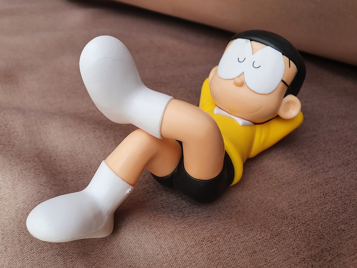 Những mẫu hình nền nobita buồn Cho ngày mưa giông