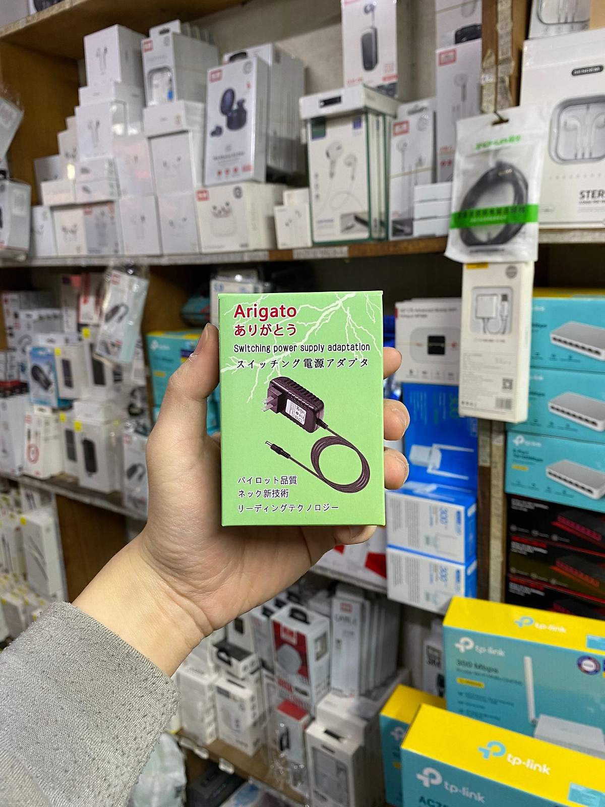 Adapter Nguồn 9V - 0.6A Cho TP-LINK Nguồn Adapter 9v 0.6A chân thường 5.5*2.5mm nguồn cắm cho thiết bị Wifi Tplink, - Adapter Tplink, Tenda - Hàng Nhập Khẩu