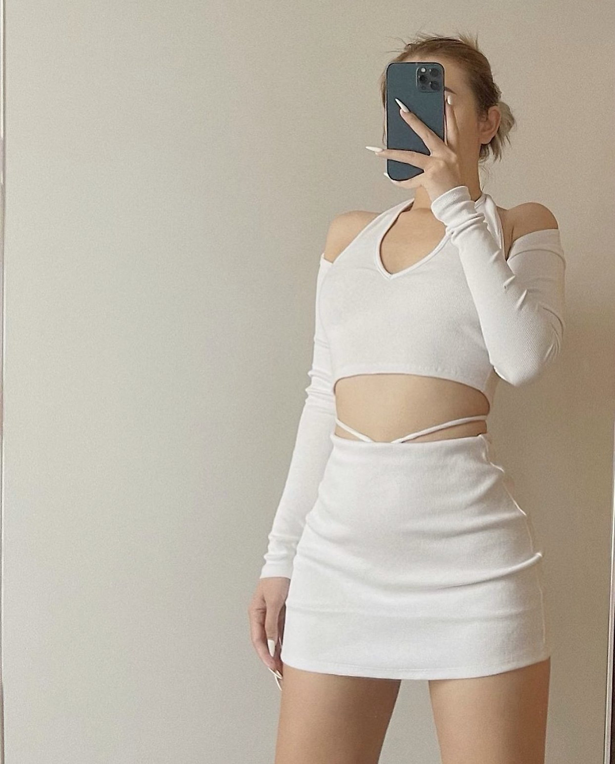 Set Áo Và Chân Váy Thun Xẻ Tà Rút Dây