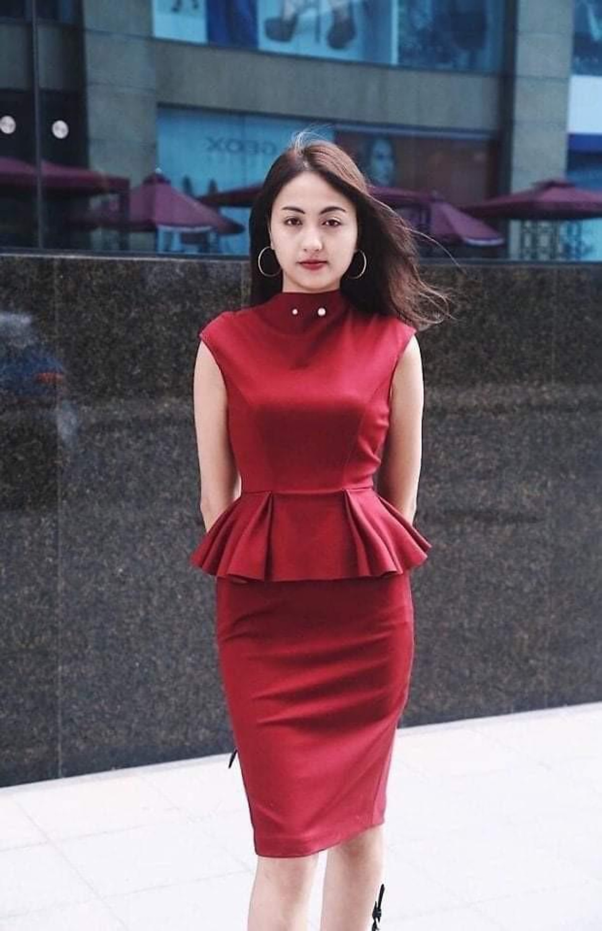 Váy peplum chân dập ly trắng