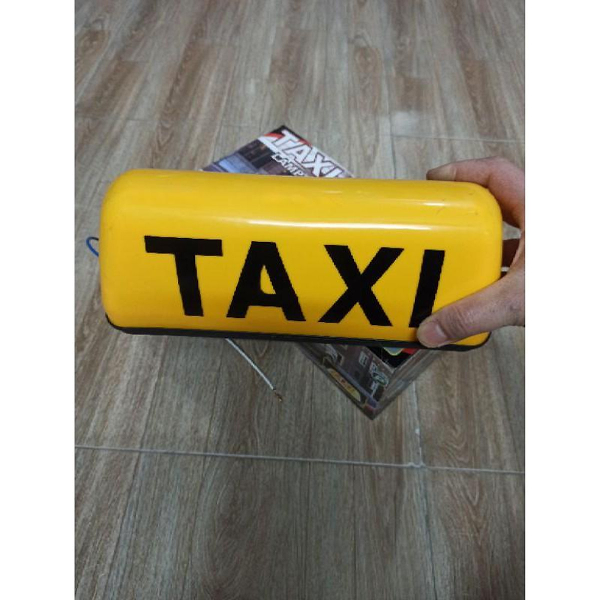 Mào taxi giá rẻ đế nam châm có đèn, hàng công ty tuyển chọn đẹp không