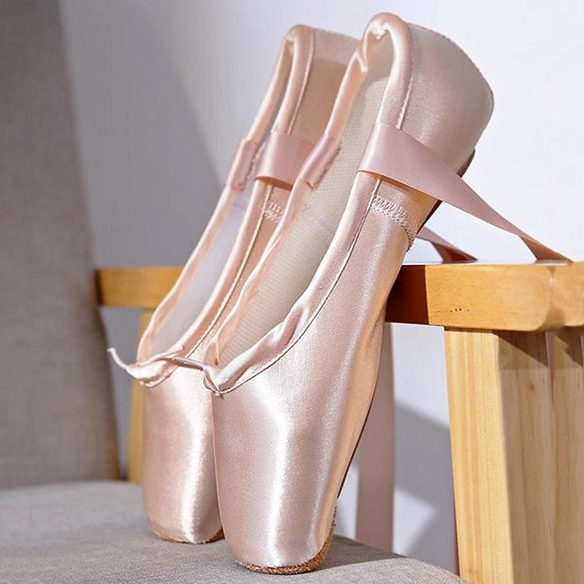 Mua Satin Pointe Shoes for Girls and Ladies Professional Ballet Dance Shoes  with Ribbon for School or Home - 36 tại Magideal