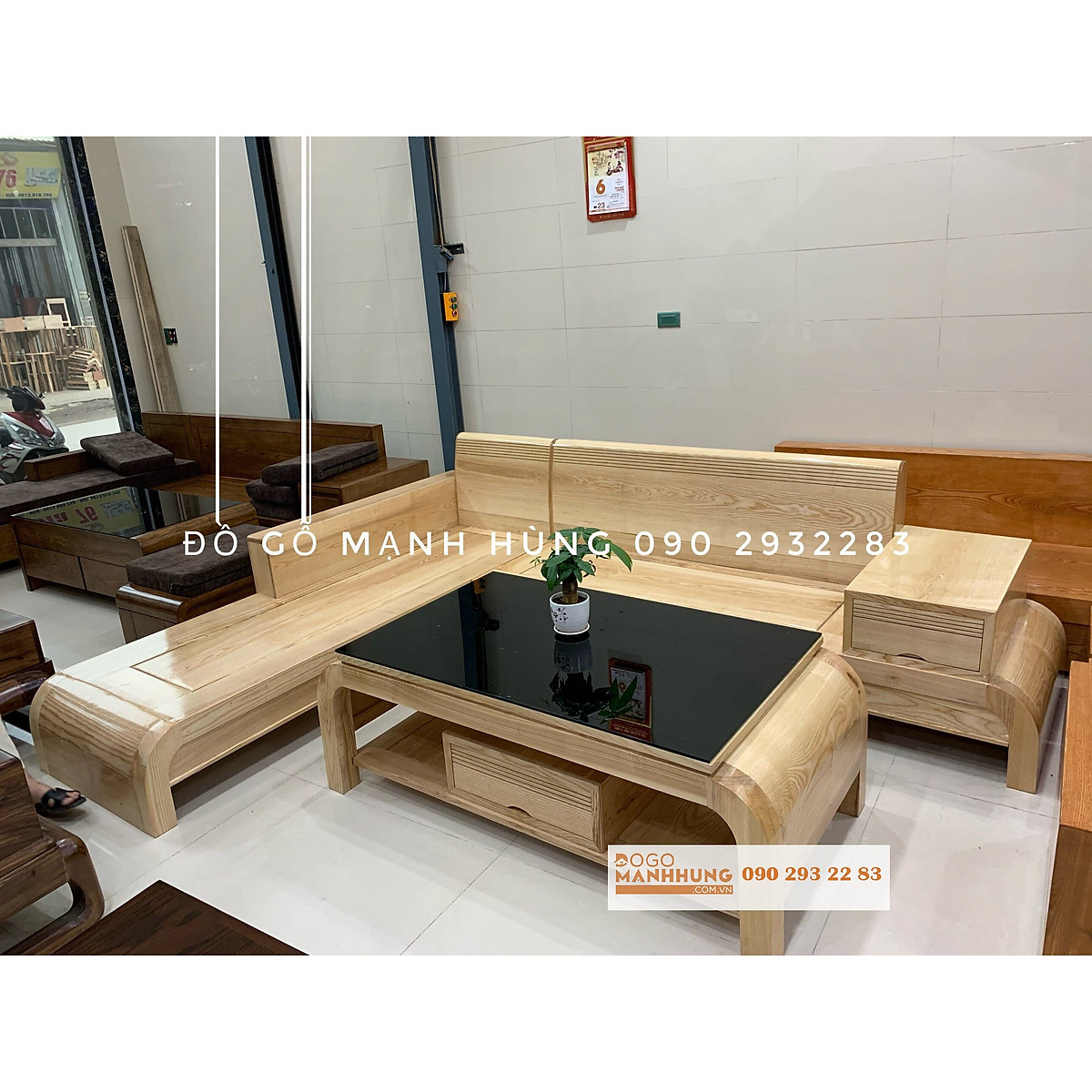 Bộ bàn ghế sofa gỗ sồi Minh Anh: Bộ bàn ghế sofa gỗ sồi Minh Anh là một trong những sản phẩm đang được khách hàng ưa chuộng nhất hiện nay, với chất lượng và độ bền tuyệt vời. Thiết kế hiện đại và màu sắc đa dạng mang đến sự tươi mới cho không gian phòng khách của bạn. Với bộ bàn ghế sofa gỗ sồi Minh Anh, bạn sẽ có được không gian sống hoàn hảo với đầy đủ sự thoải mái và giải trí.