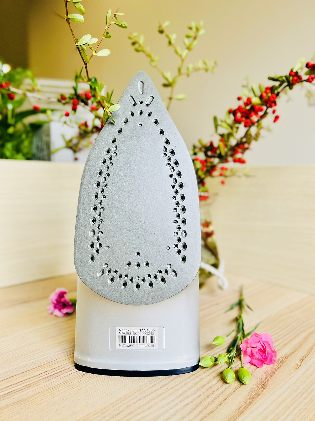 Bàn Ủi Hơi Nước Nagakawa NAG1505 (1200W) - Hàng Chính Hãng