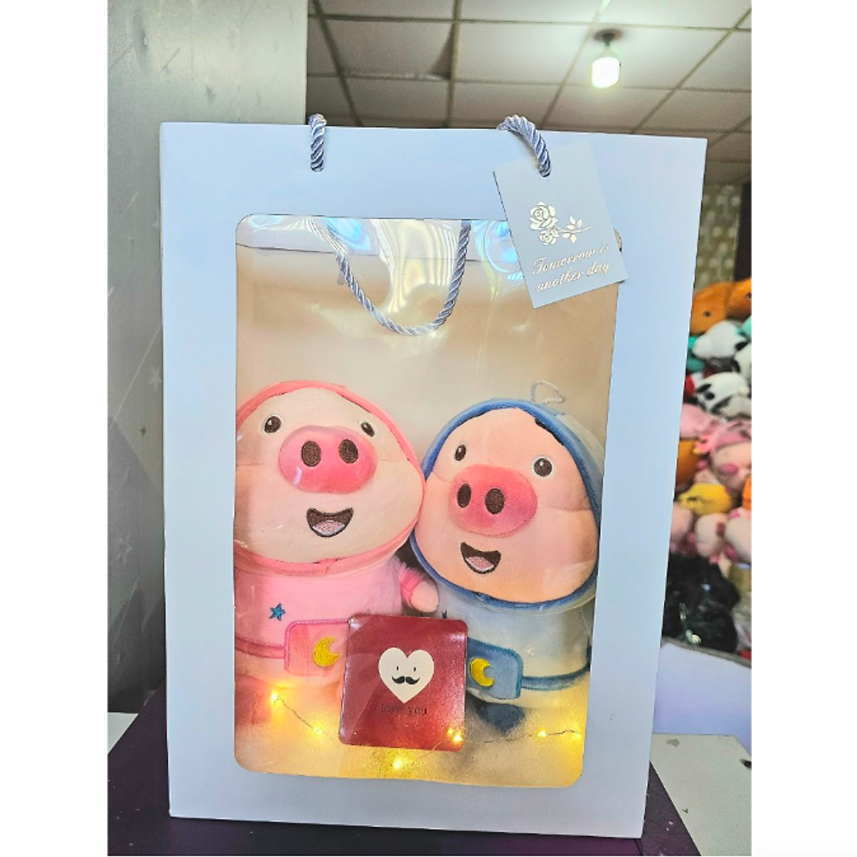 Set quà gấu bông và hoa kèm túi đựng cute - Combo gấu bông, hoa, đèn, túi, thiệp tặng sinh nhật - Quà tặng gấu bông dễ thương.
