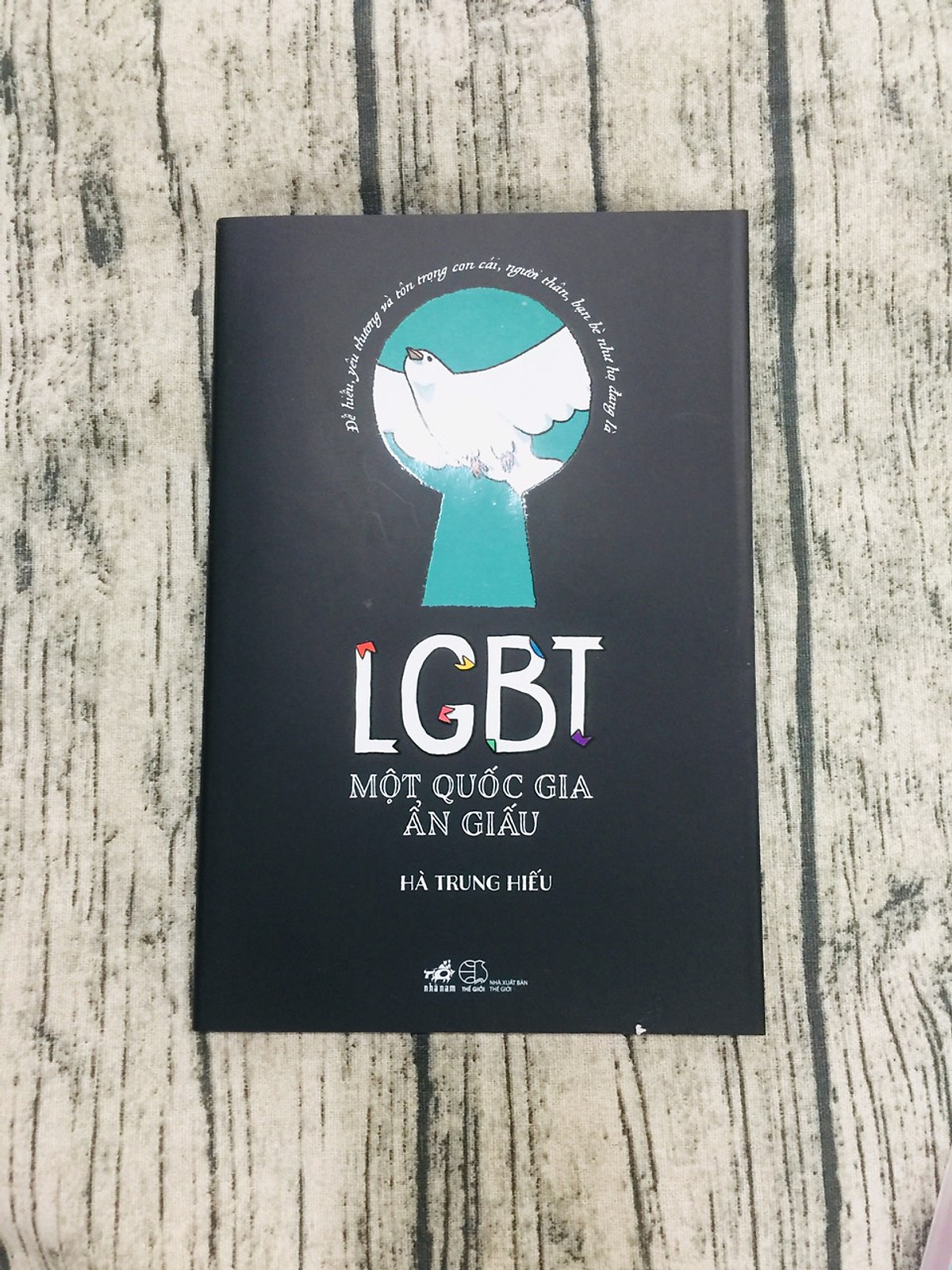 LGBT MỘT QUỐC GIA ẨN GIẤU