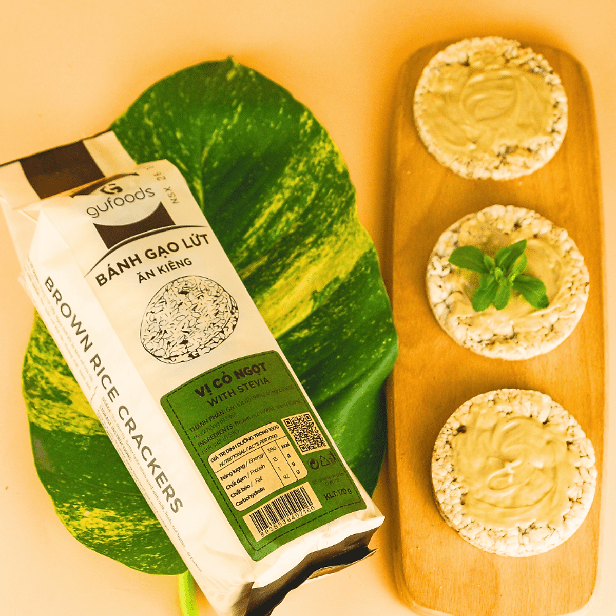 Bánh gạo lứt GUfoods (Hộp 300g=32 bánh) - Không chiên dầu, Không đường, Từ gạo và ngũ cốc nguyên hạt, Lành mạnh, Phù hợp Eat clean, Ăn vặt healthy, Thực dưỡng, Tập gym, Thuần chay, Đa dạng hương vị