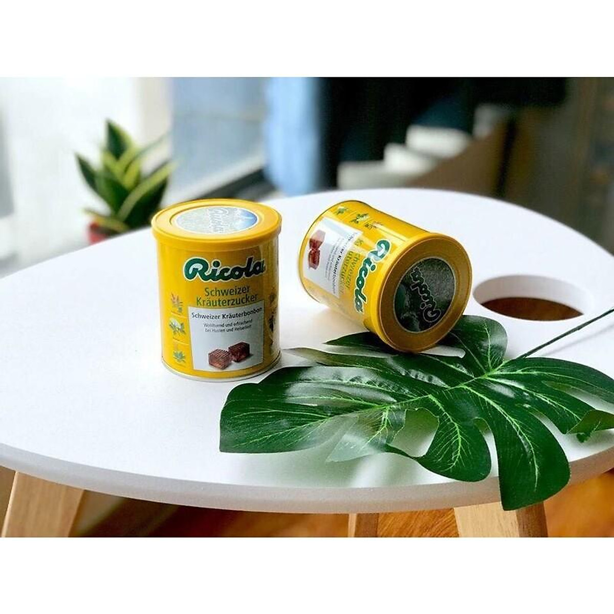 Viên Kẹo Ngậm Ho Ricola Chanh Mật Ong, Kẹo Ngậm Thảo Dược Cho Viêm Họng, Ho, Đau Họng Thơm Miệng Sugar Free, 250G