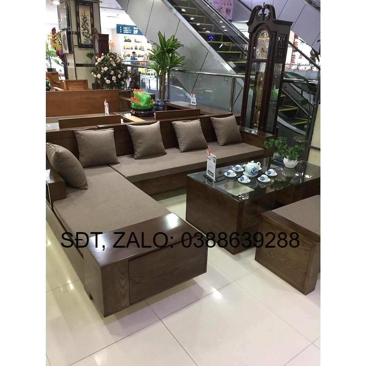 Khám phá ngay bộ bàn ghế sofa chữ L sang trọng và tiện nghi trong phòng khách của bạn. Với chất liệu gỗ cao cấp và các mẫu mã đa dạng, sản phẩm chúng tôi sẽ làm mãn nhãn ngay cả những khách hàng khó tính nhất.