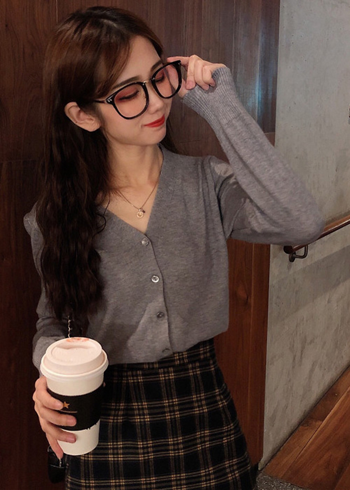Áo khoác cardigan len nữ dáng lửng ArcticHunter, chất len mềm mịn, thời trang thương hiệu Áo Khoác Cardigan Len Nữ Dáng Lửng Arctichunter, Chất Len Mềm Mịn, Thời Trang Thương Hiệu