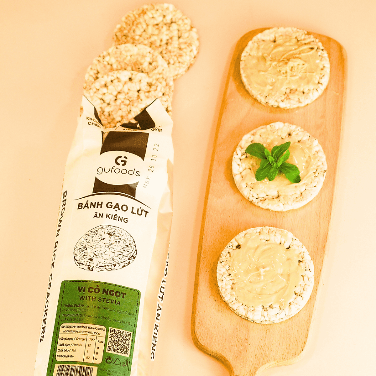 Bánh gạo lứt GUfoods (Hộp 300g=32 bánh) - Không chiên dầu, Không đường, Từ gạo và ngũ cốc nguyên hạt, Lành mạnh, Phù hợp Eat clean, Ăn vặt healthy, Thực dưỡng, Tập gym, Thuần chay, Đa dạng hương vị