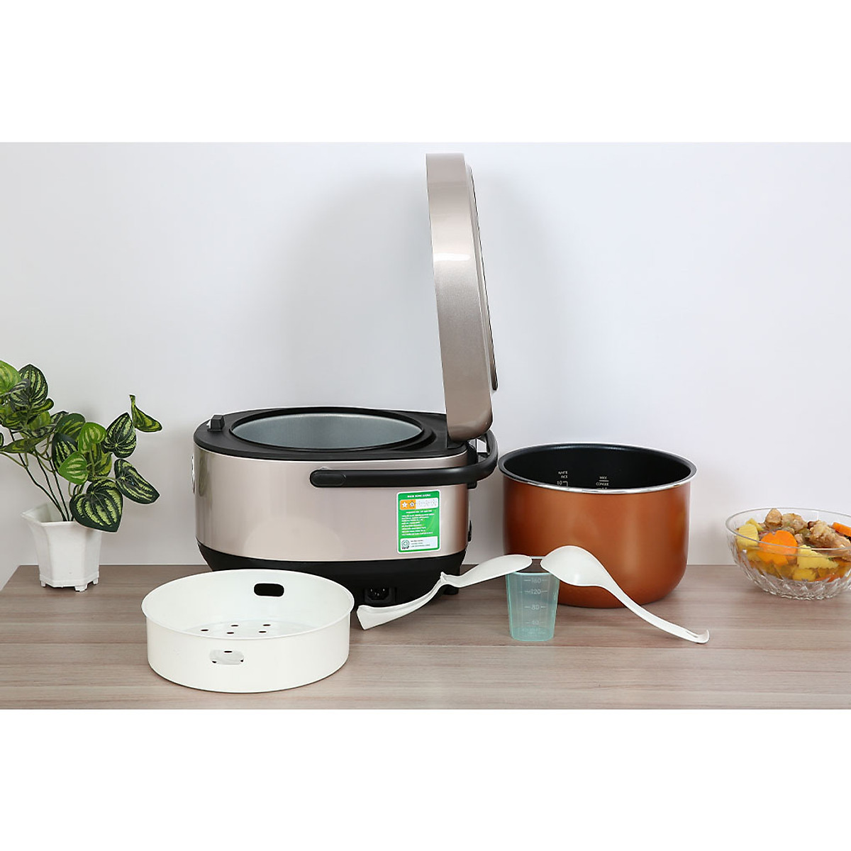 Nồi cơm điện tử Kangaroo 1.8L model KG18DR12, dung tích 1.8L, công suất 760W, công nghệ nấu 1D, thực hiện đa dạng món ăn với 10 chức năng cài đặt sẵn - Hàng chính hãng
