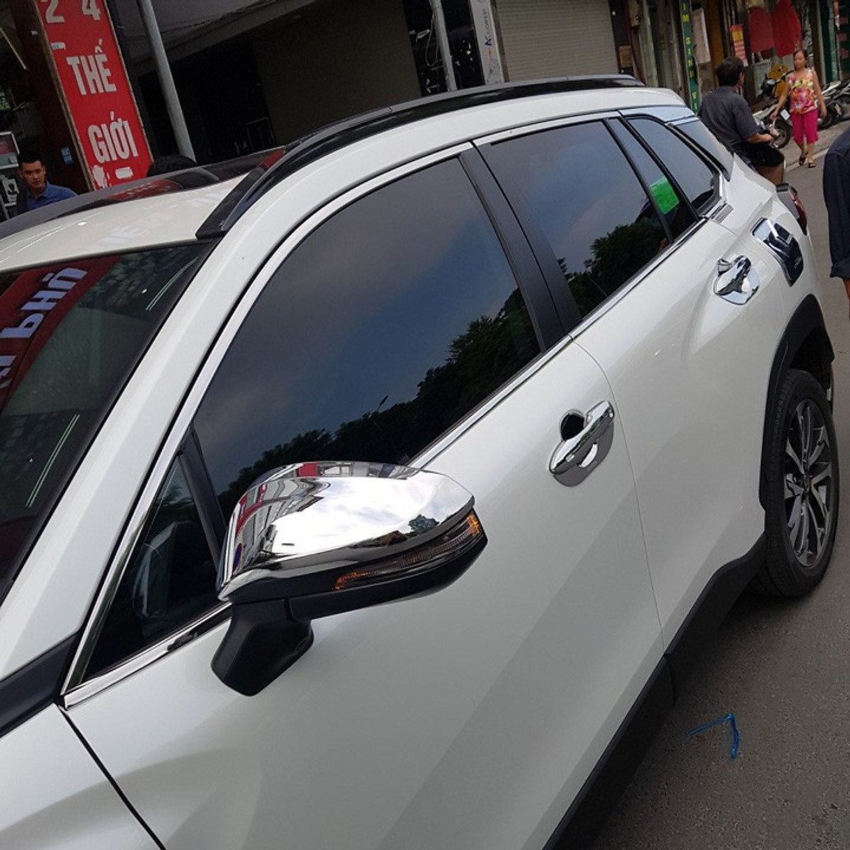 Thay Kính Chắn Gió Xe Corolla Cross