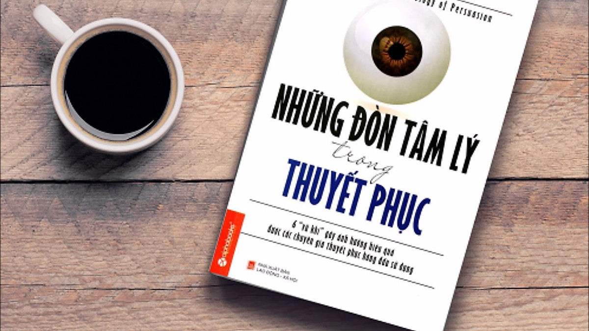 Sách Kỹ Năng Làm Việc: Những Đòn Tâm Lý Trong Thuyết Phục (Tái Bản 2017) - (6 Vũ Khí Gây Ảnh Hưởng Hiệu Quả Được Các Chuyên Gia Thuyết Phục Hàng Đầu Sử Dụng / Tặng Kèm Bookmark Greenlife)