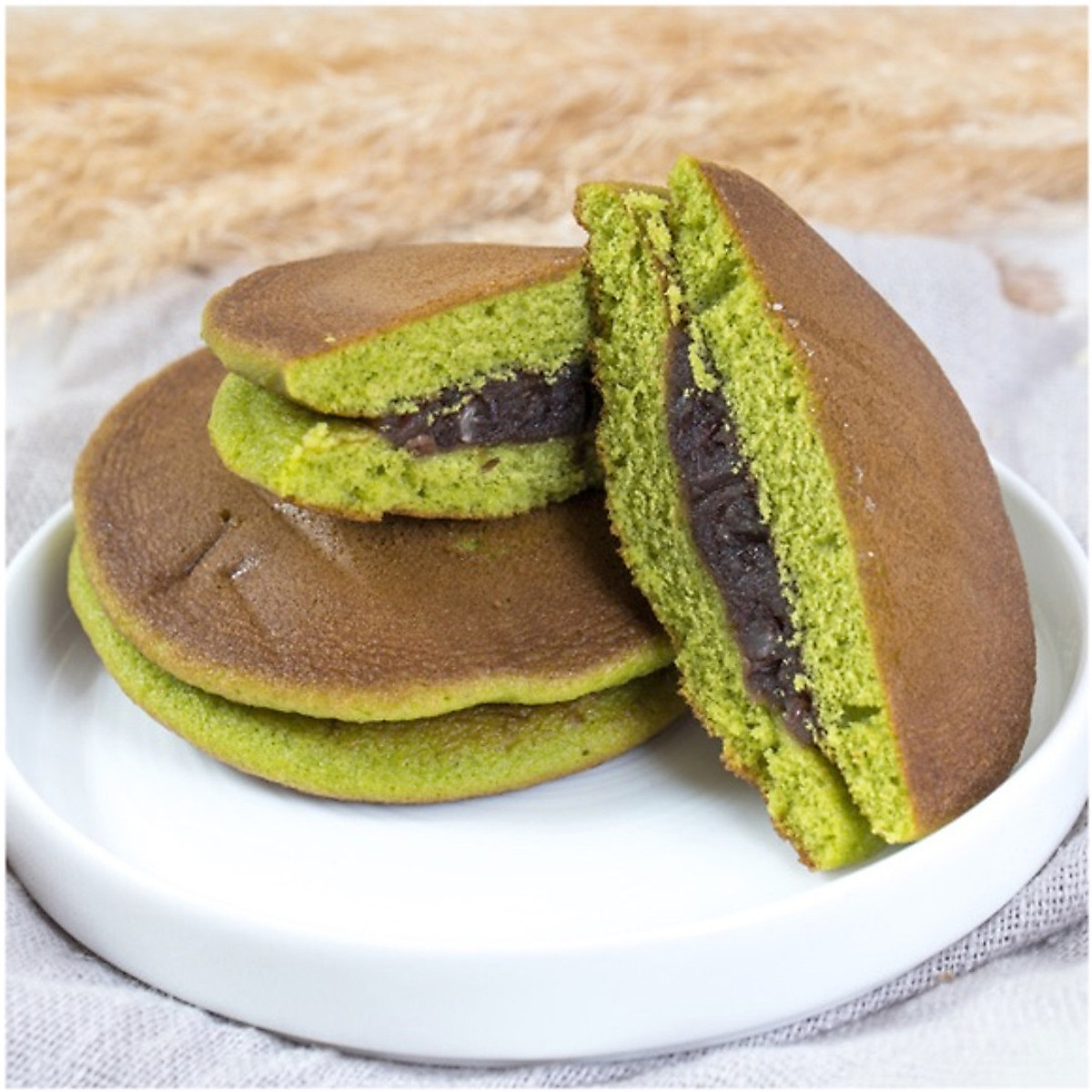 Bánh rán MARUKYO nhân đậu đỏ vị trà xanh Pancake Dorayaki (Matcha) 310g