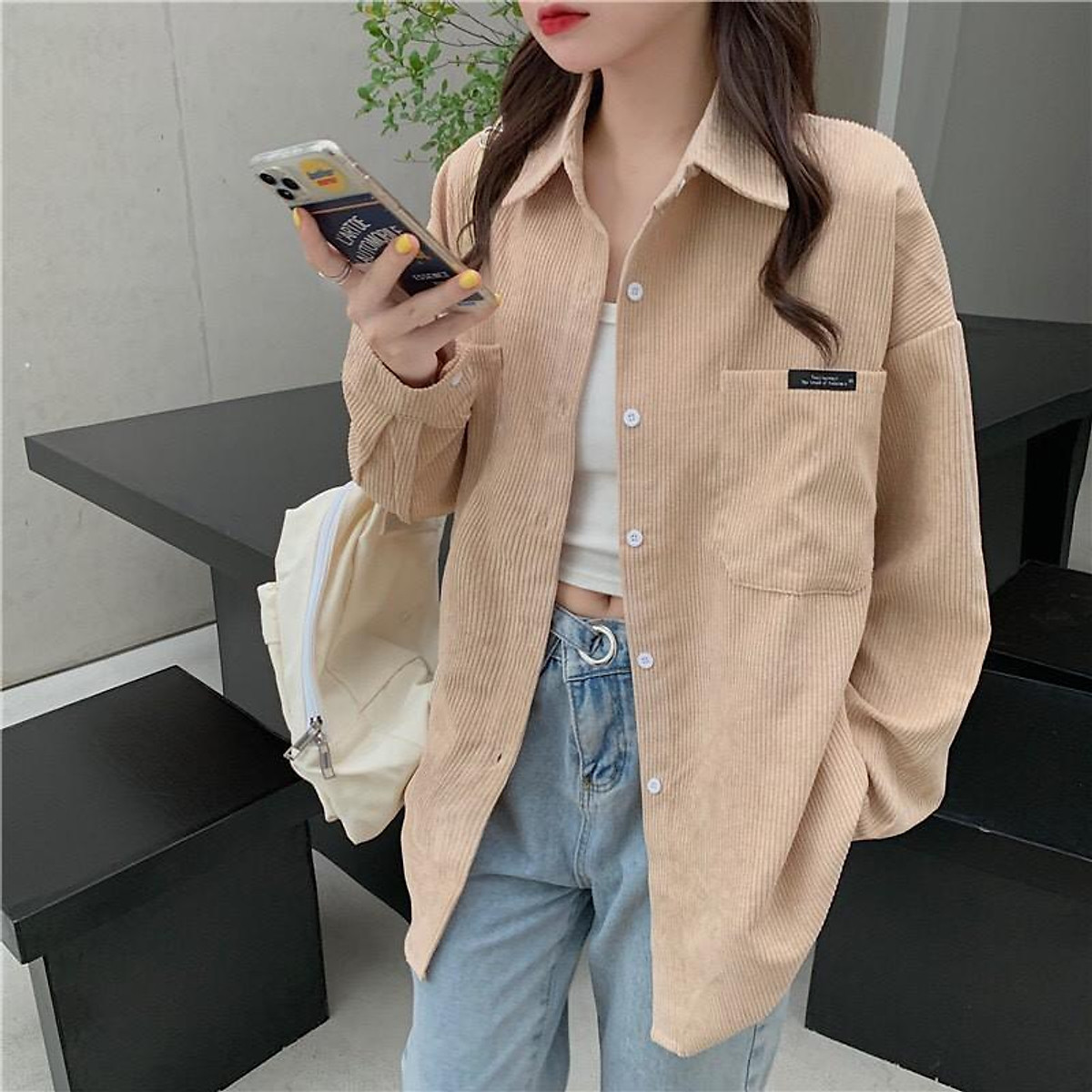 Áo Sơ mi Nhung Gân Tăm dáng rộng/ Áo Khoác kiểu dáng sơ mi phong cách HÀN QUỐC- Dáng Dài From Rộng Nam Nữ Áo Sơ Mi Nhung Gân Tăm Dáng Rộng/ Áo Khoác Kiểu Dáng Sơ Mi Phong Cách Hàn Quốc- Dáng Dài From Rộng Nam Nữ