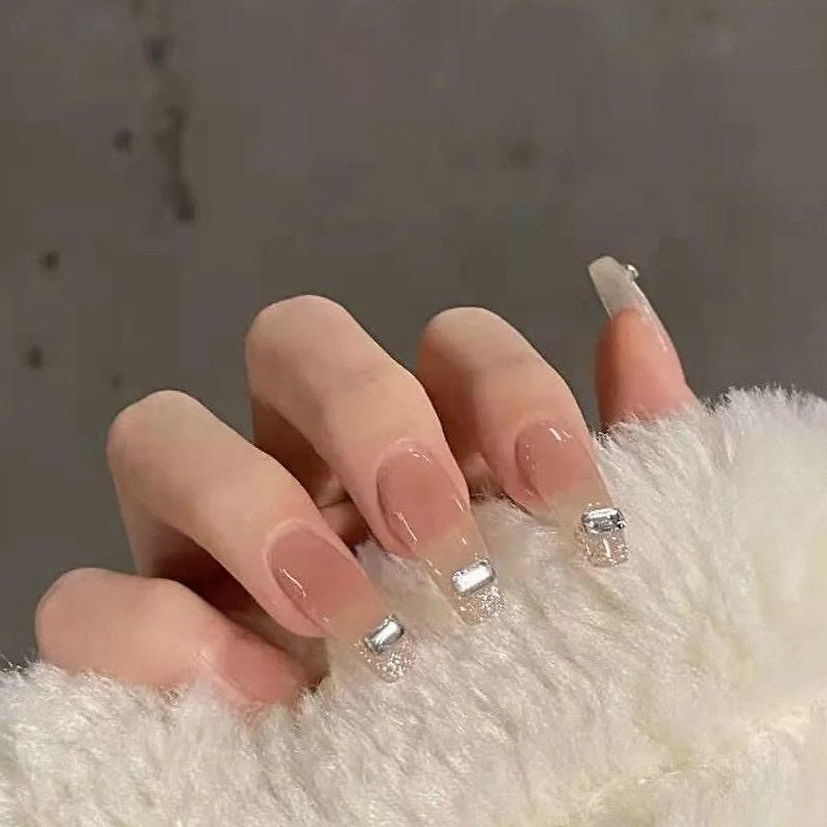 Mẫu Nail Móng Ngắn Đẹp Nhẹ Nhàng Giúp Nàng Tỏa Sáng