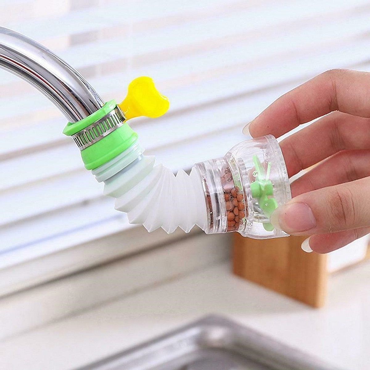Vòi Lọc Nước Ra Bát Tăng Áp Xoay 360 Có Thể Kéo Dài Chống Bắn Nước Giao Màu Ngẫu Nhiên