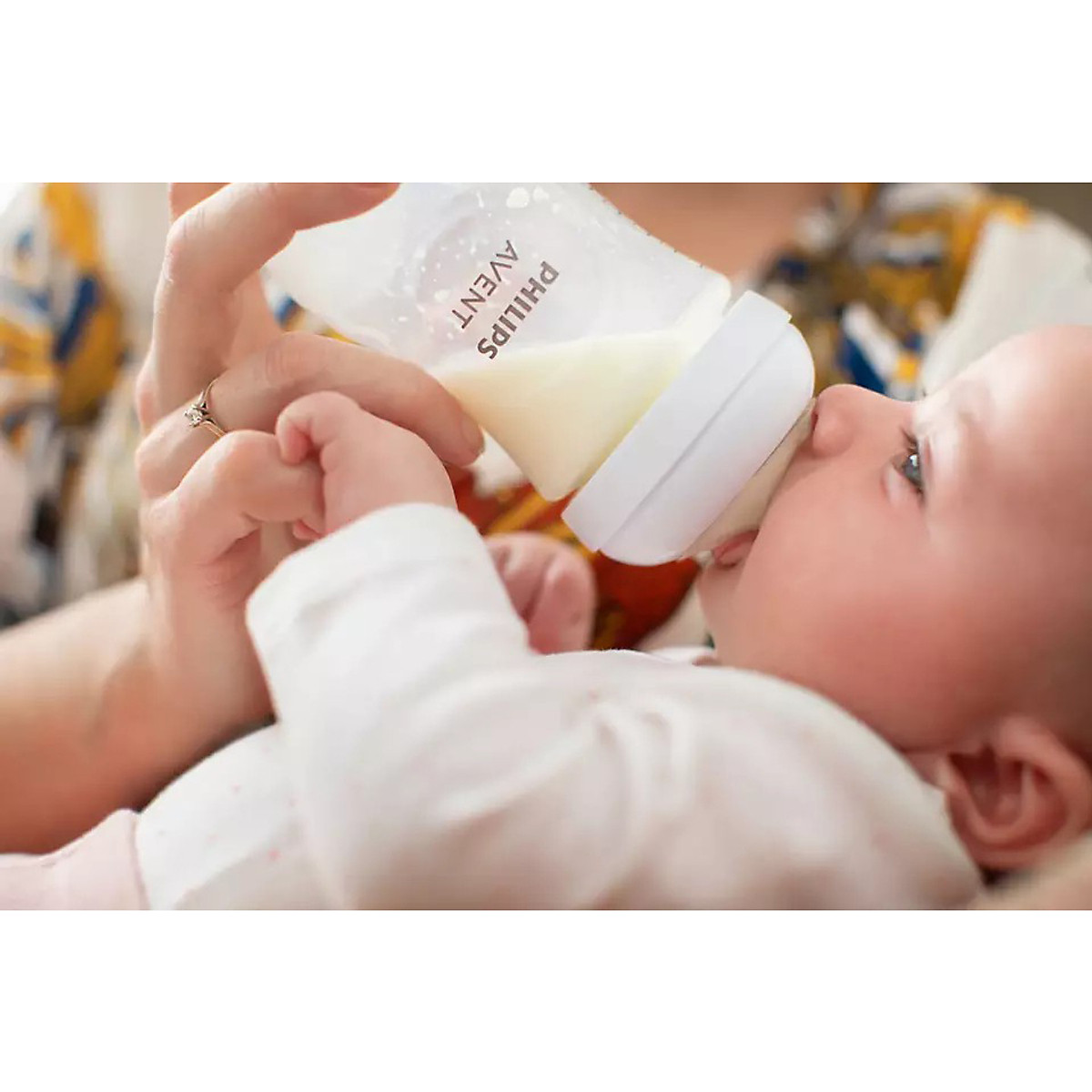 Bình sữa mô phỏng tự nhiên mới hiệu Philips Avent cho trẻ từ 1 tháng tuổi (260ml-đơn)_SCY903.01