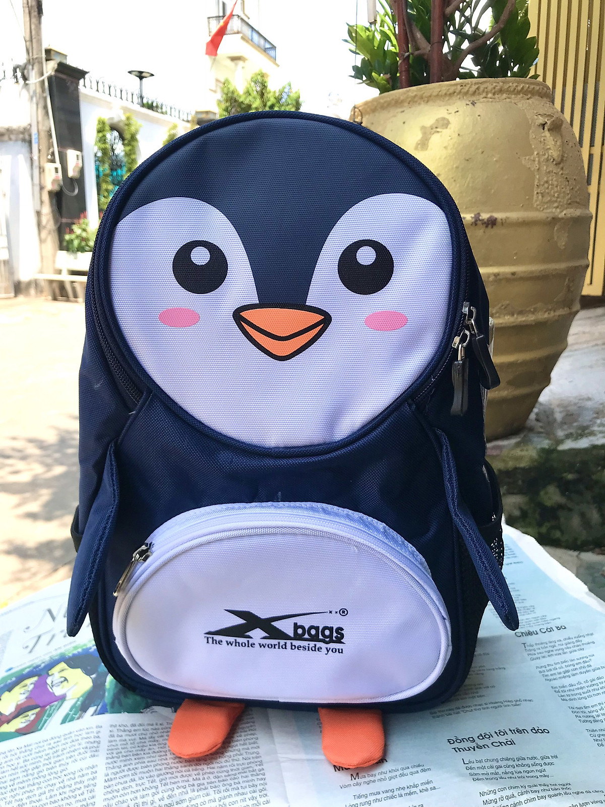 Balo Mầm Non Xbags Penguin Xb 3019 họa tiết đáng yêu cho bé