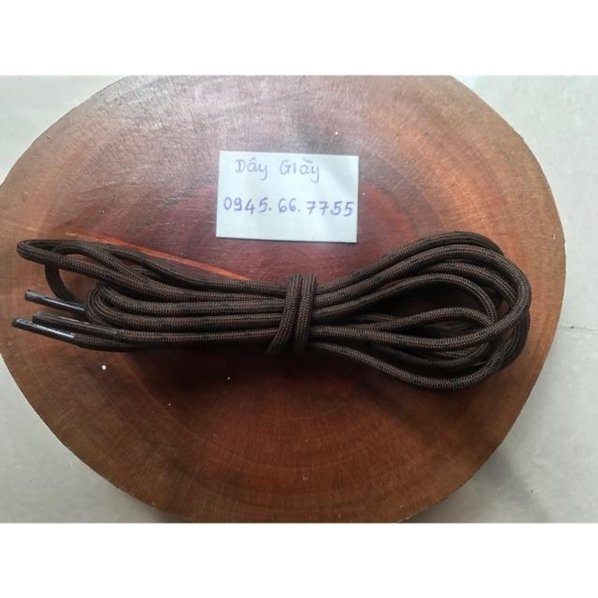 Dây giày màu nâu đen dạng tròn