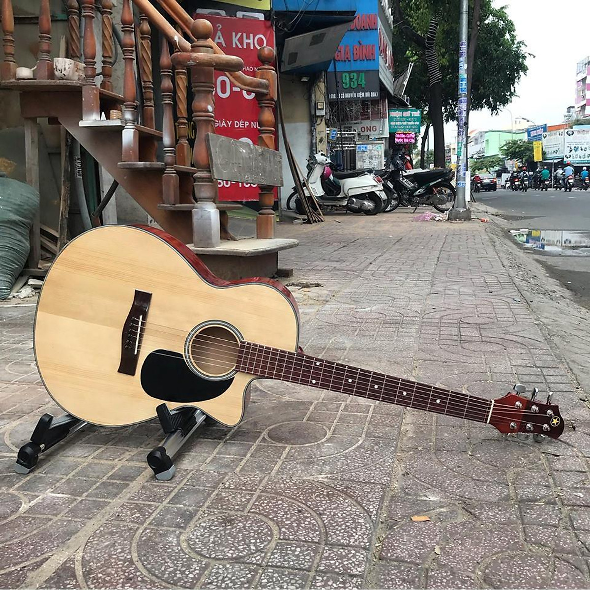 Đàn Guitar Việt Nam Mặt Gỗ Tự Nhiên,Guitar E-75Sv Cho Người Mới Chơi