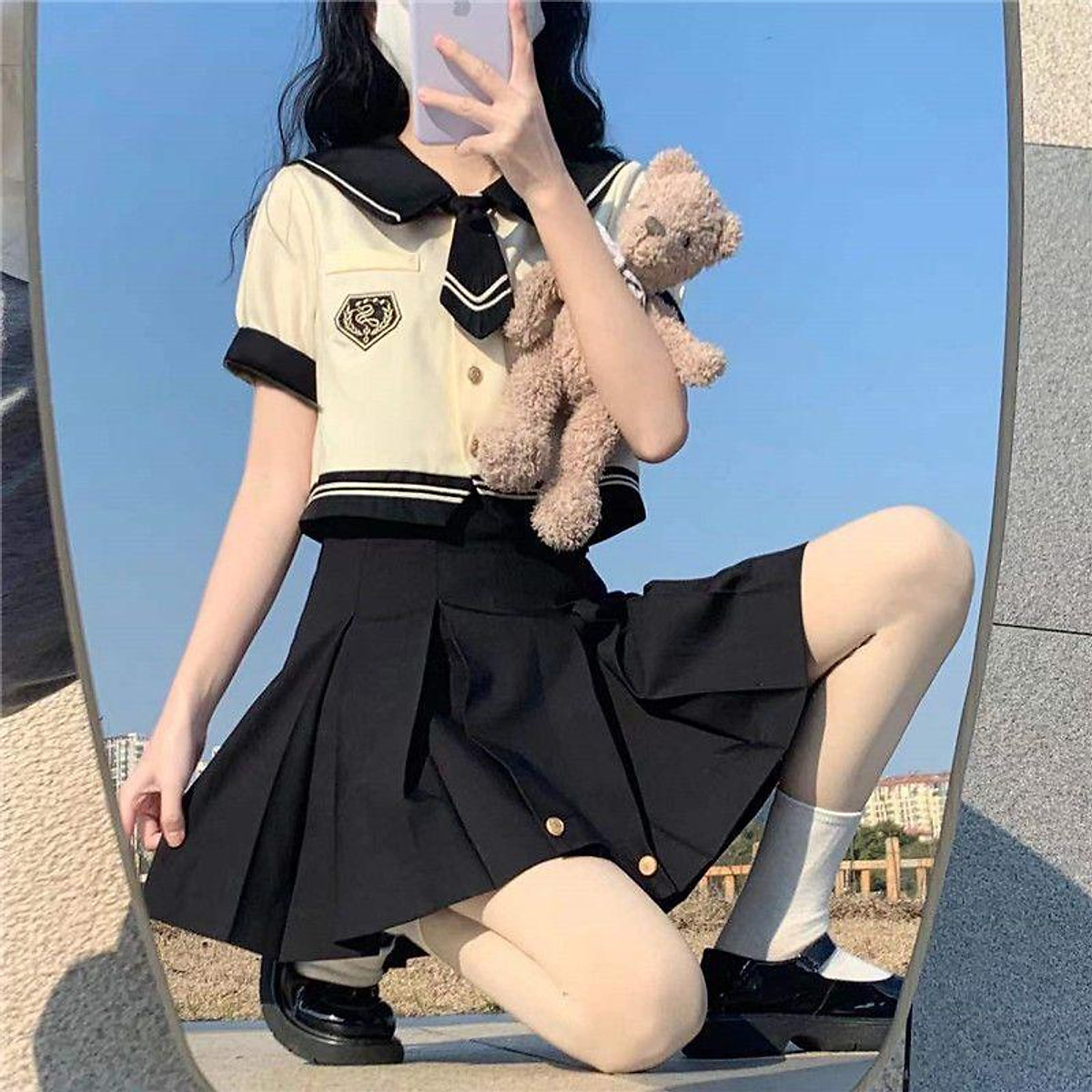 Chàng béo râu rậm kiêu sa khi khoác lên mình bộ đồng phục nữ sinh  Cập nhật  tin tức Công Nghệ mới nhất  Trangcongnghevn