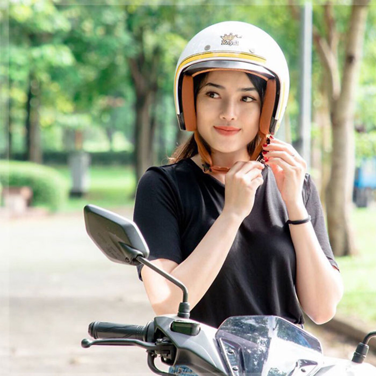 Mũ Bảo Hiểm Royal M139 Kính Âm Tem V10 Trắng