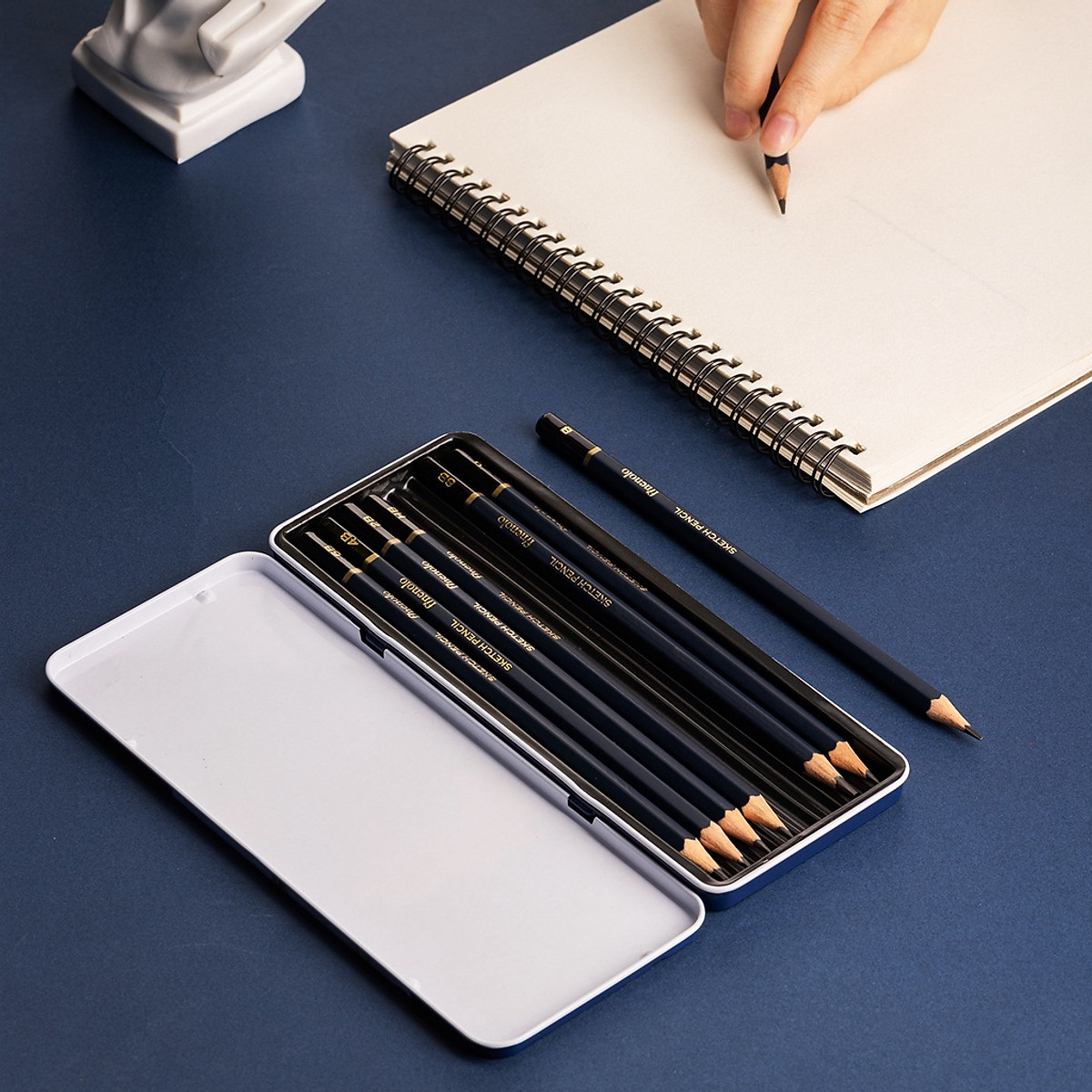Set 8 Bút Chì Phác Thảo Chuyên Nghiệp Deli - Độ Cứng HB - 14B - Vẽ Tranh Mỹ Thuật Họa Chân Dung Hoạ Sĩ Vẽ Chì, Màu - EC26