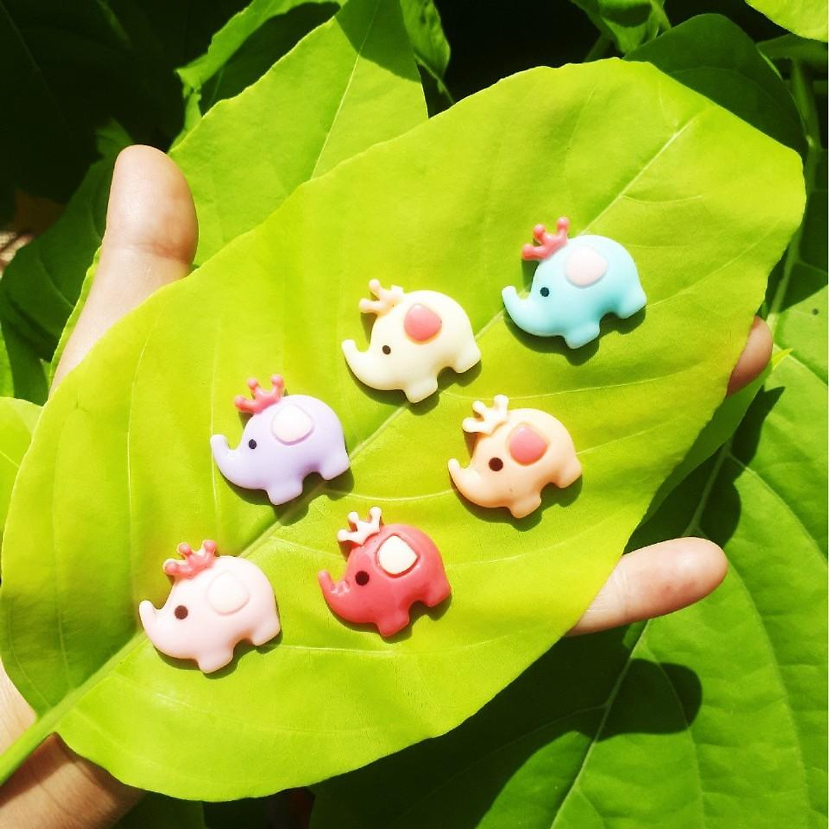 STICKER JIBBITZ gắn dép crocs, dép trẻ em hình V.oi C.on
