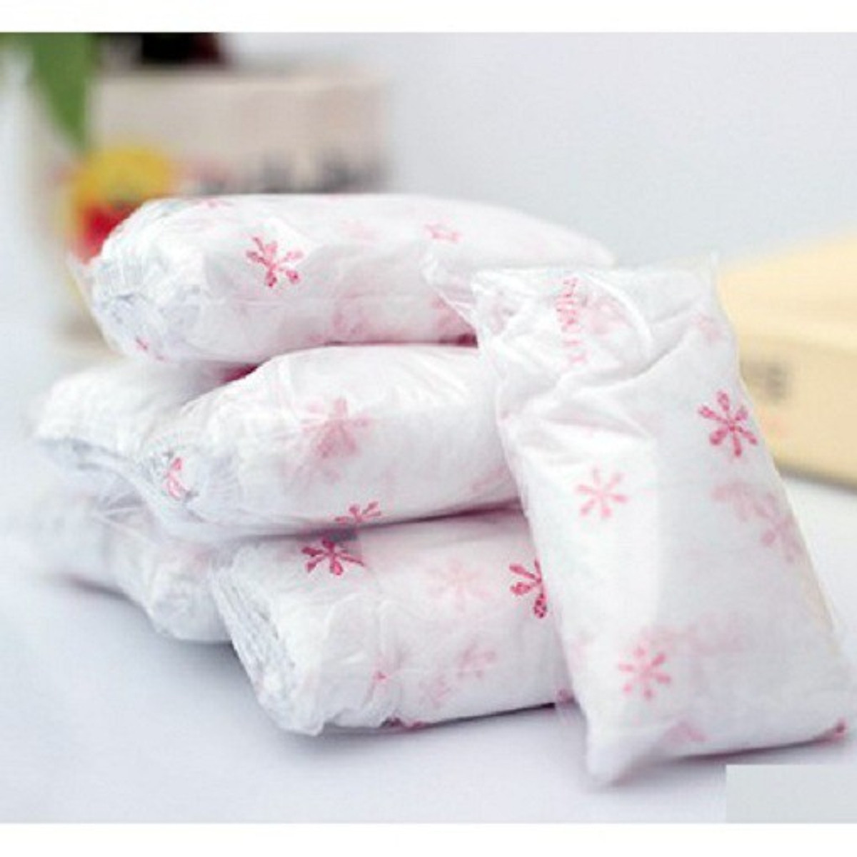Một set 10 quần lót giấy loại cao cấp mềm mịn hơn, chất lượng hơn