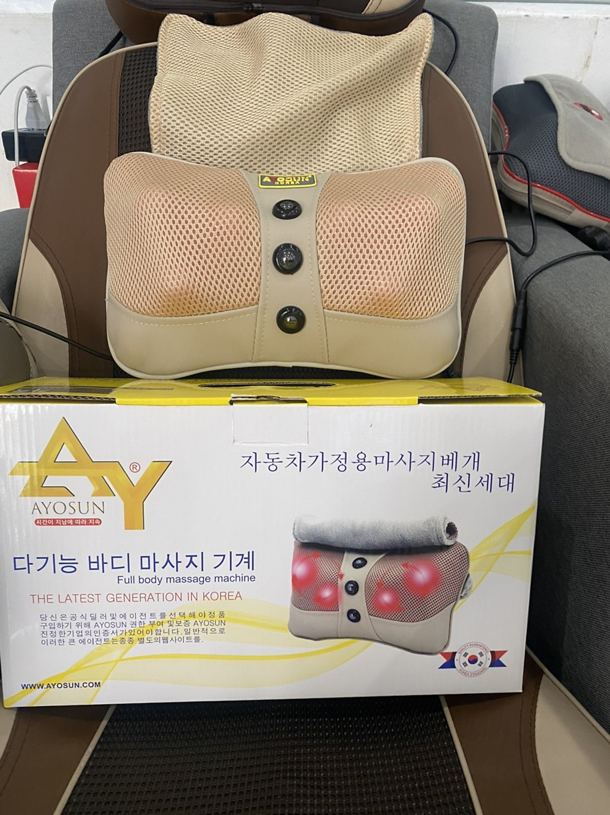 Mua gối massage Hồng ngoại giảm đau lưng Ayosun tại Tổng Kho Máy Massage Toàn Cầu | Tiki Mua gối massage Hồng ngoại giảm đau lưng Ayosun tại Tổng Kho Máy Massage Toàn Cầu | Tiki