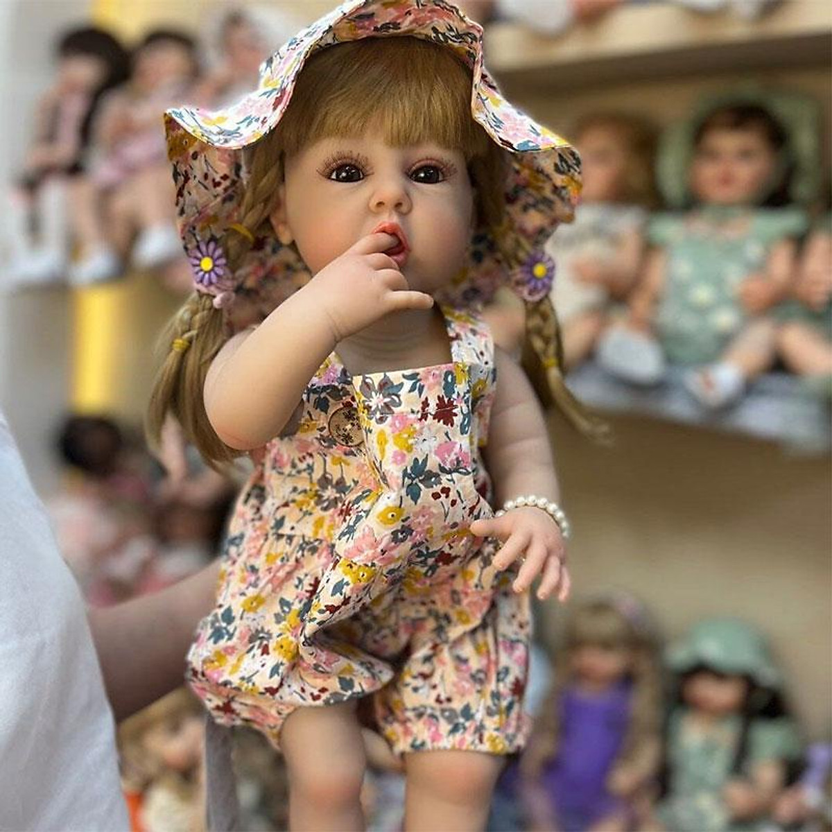 Bánh búp bê màu hồng  Tiệm bánh Vani