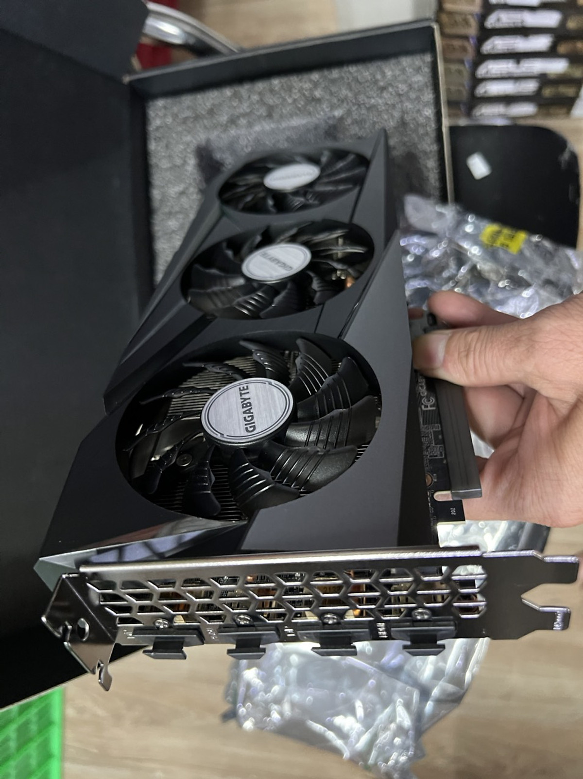Card Màn Hình - VGA GIGABYTE GeForce RTX 3060 GAMING OC 12G (GV ...