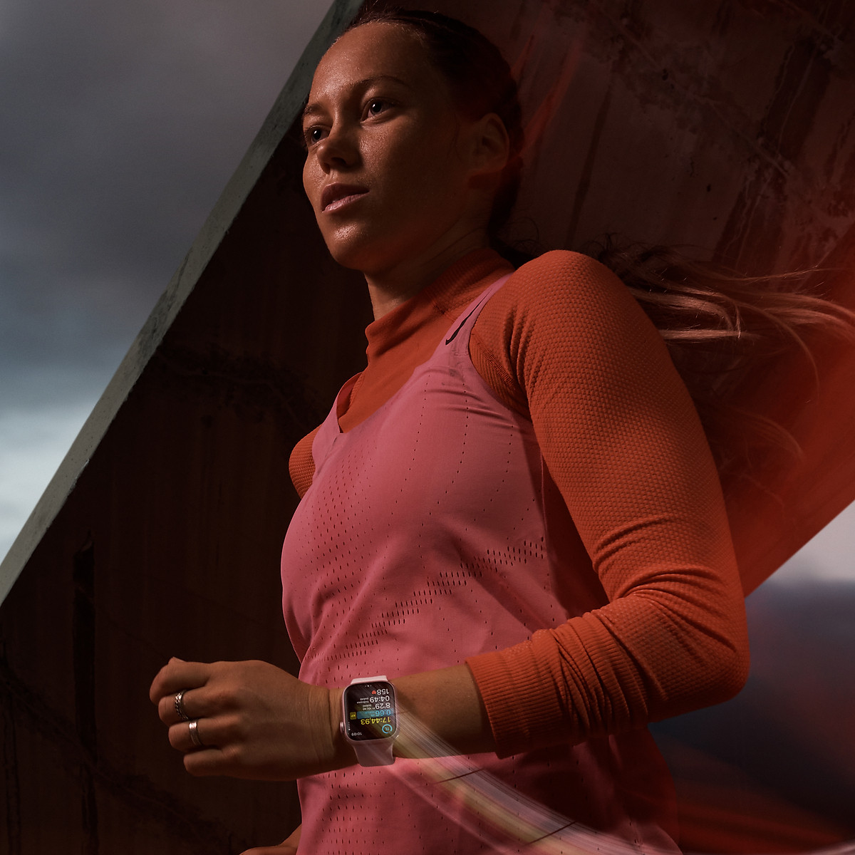 Apple Watch Series 9 GPS Sport Loop (Viền Nhôm, Dây vải)