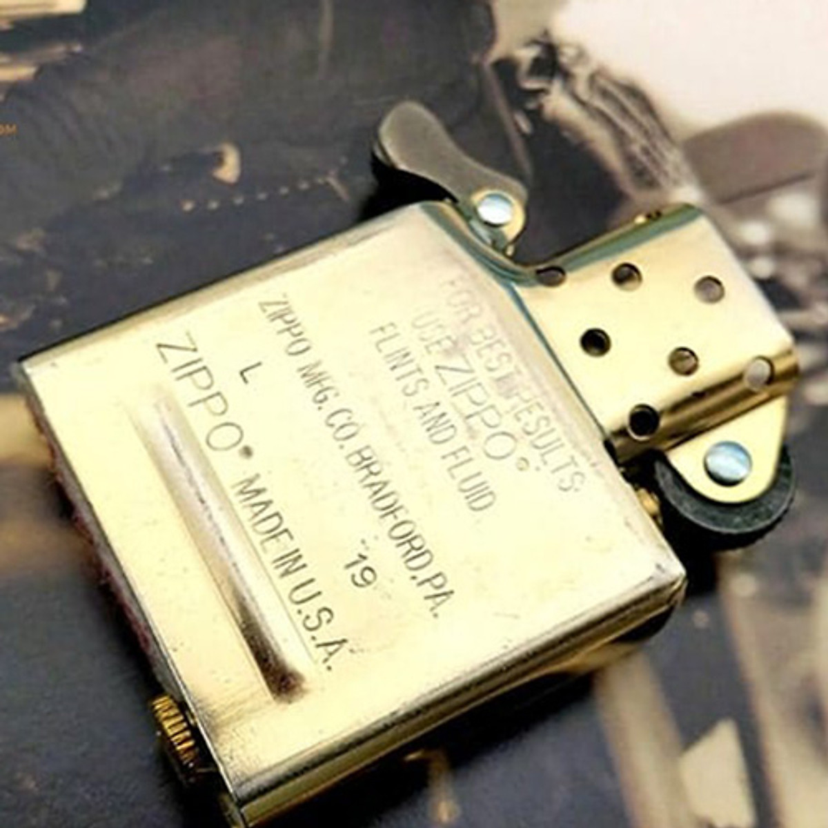 Ruột Zippo mới chính hãng USA – màu vàng KHÔNG KÈM VỎ ZIPPO