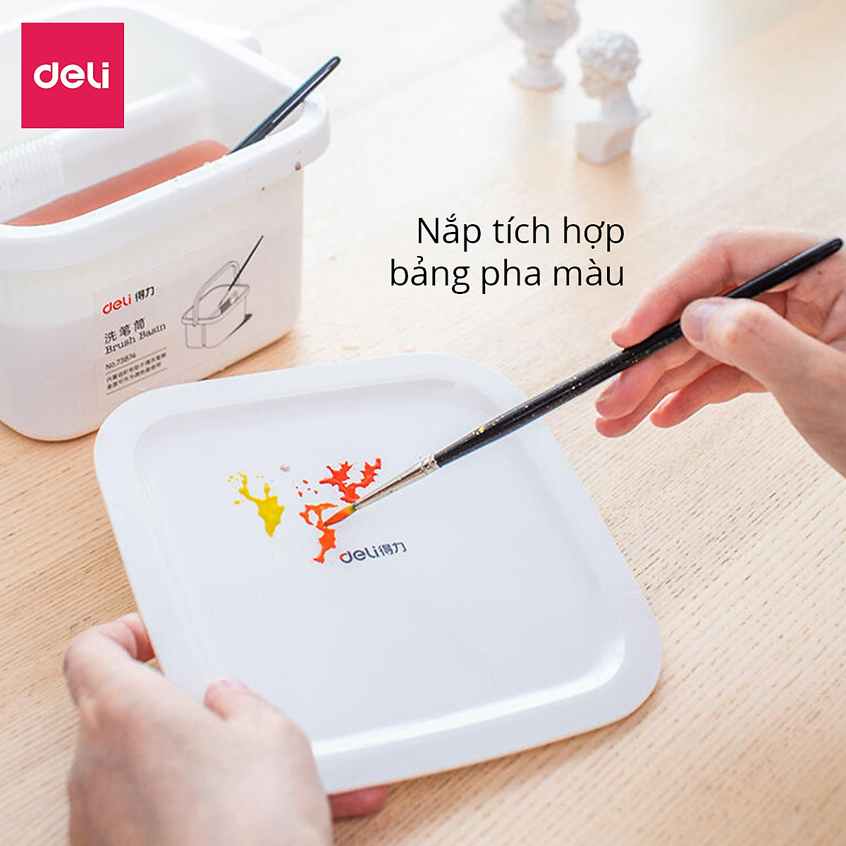 Xô rửa cọ vẽ 2 ngăn bằng nhựa Deli - Kèm nắp - 1 chiếc - 73874