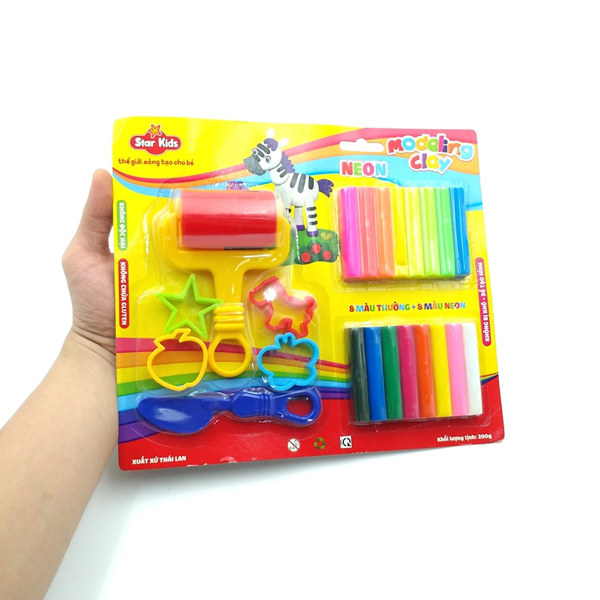Đất Nặn Star Kids 200g 16 Màu Và 6 Dụng Cụ K-200/16C/6T